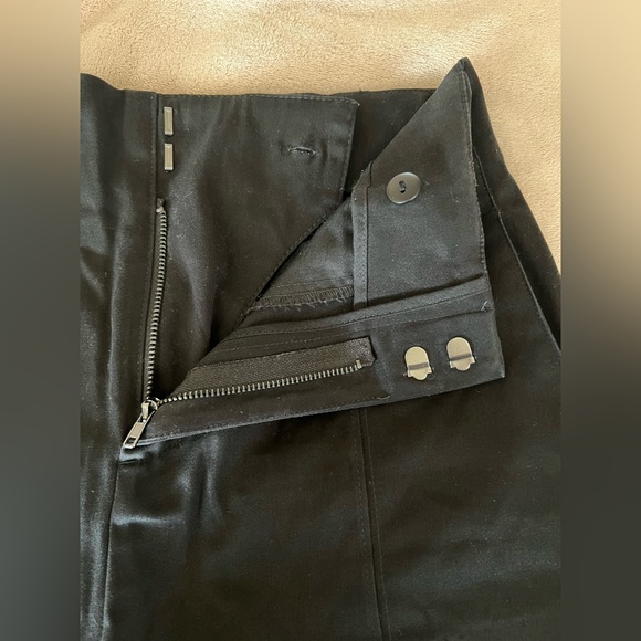 Silence + Noise High Waist Black Shorts - Picture 3 of 6